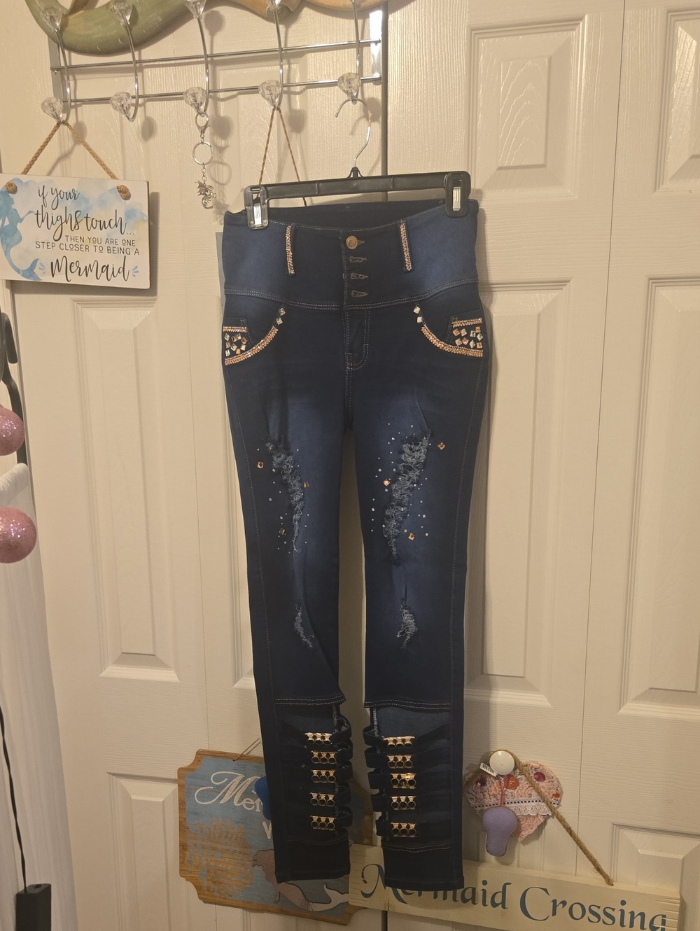 High-Waist Dark Blue Colombian Skinny Jeans with Stud & Rhinestone Detail